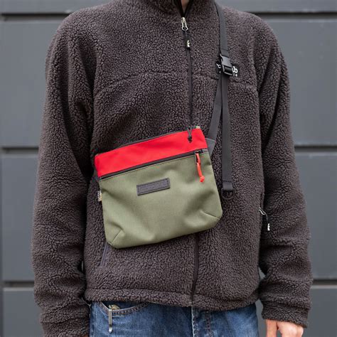 medium sized messenger bags.